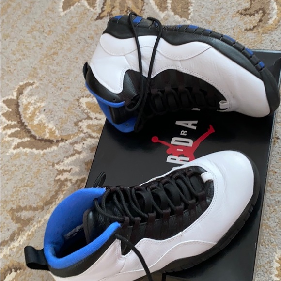 size 8 royal blue retro 10’s